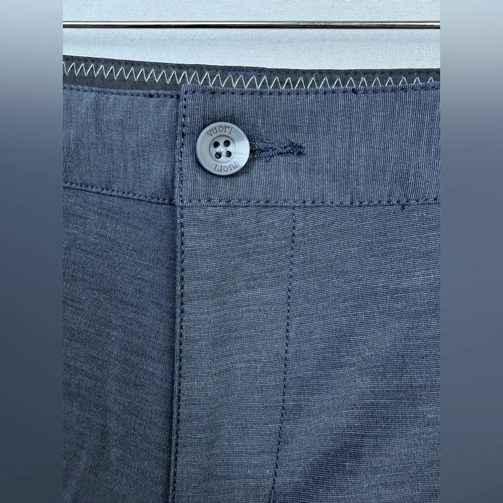 Vuori V368 Men's  Performance Shorts size 30 8”Inseam